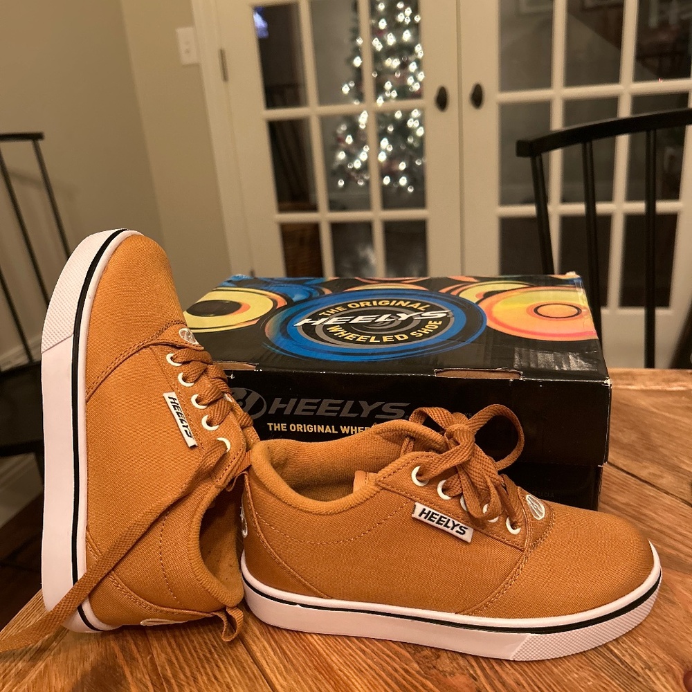 Boys Heelys